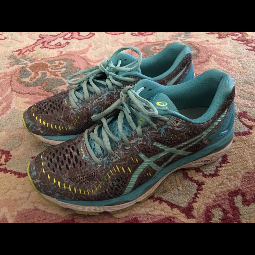 ASICS T6A5N Gel-Kayano 23 Running shoes